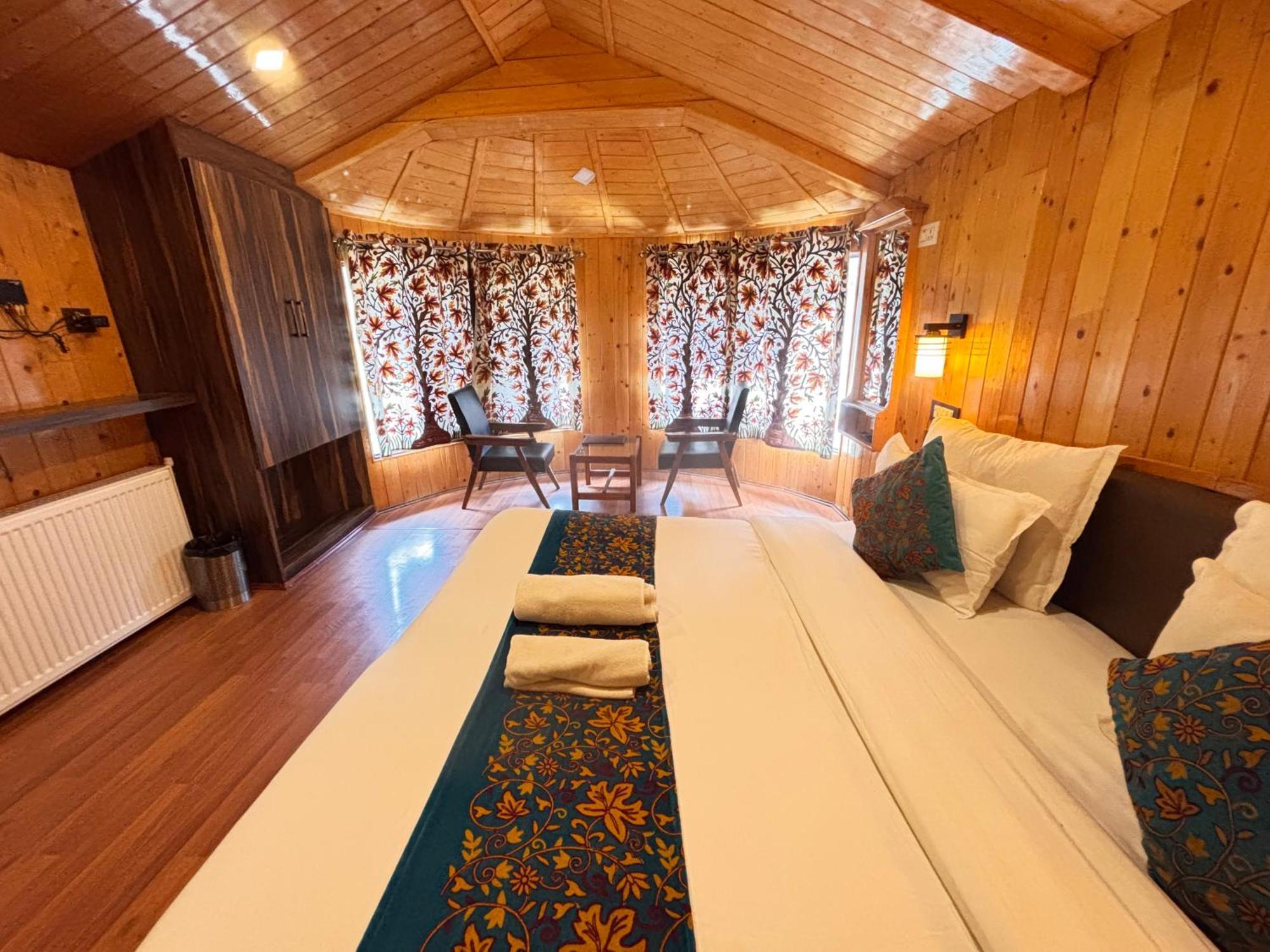Bombay Palace Otel Pahalgām Dış mekan fotoğraf