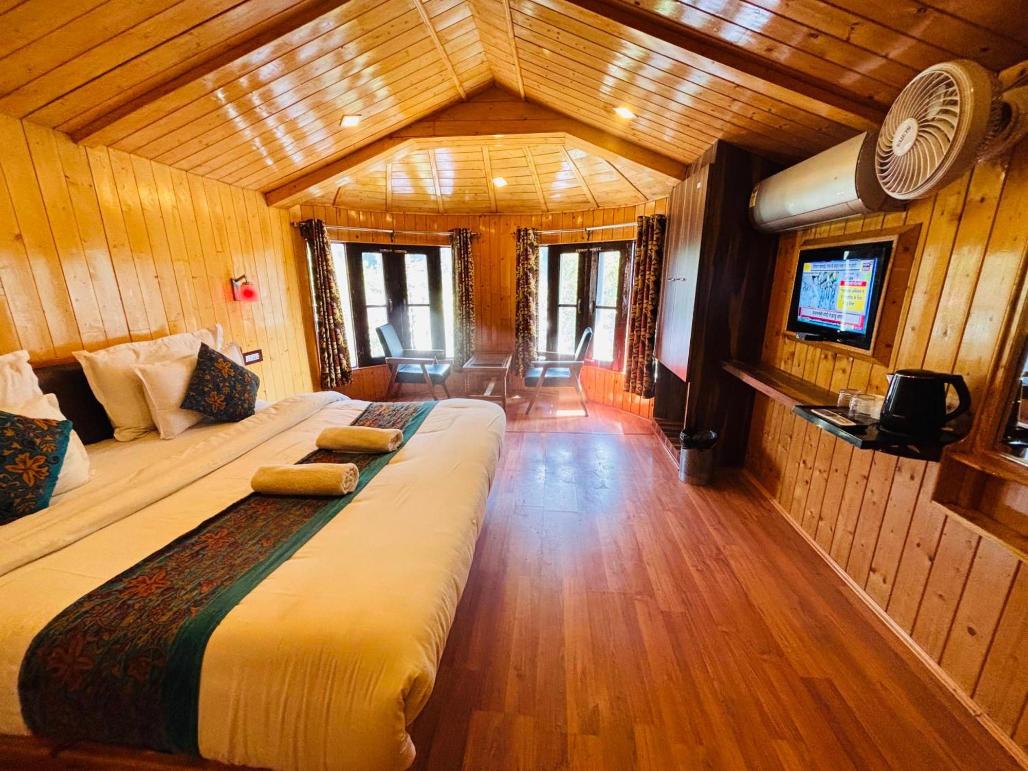 Bombay Palace Otel Pahalgām Dış mekan fotoğraf