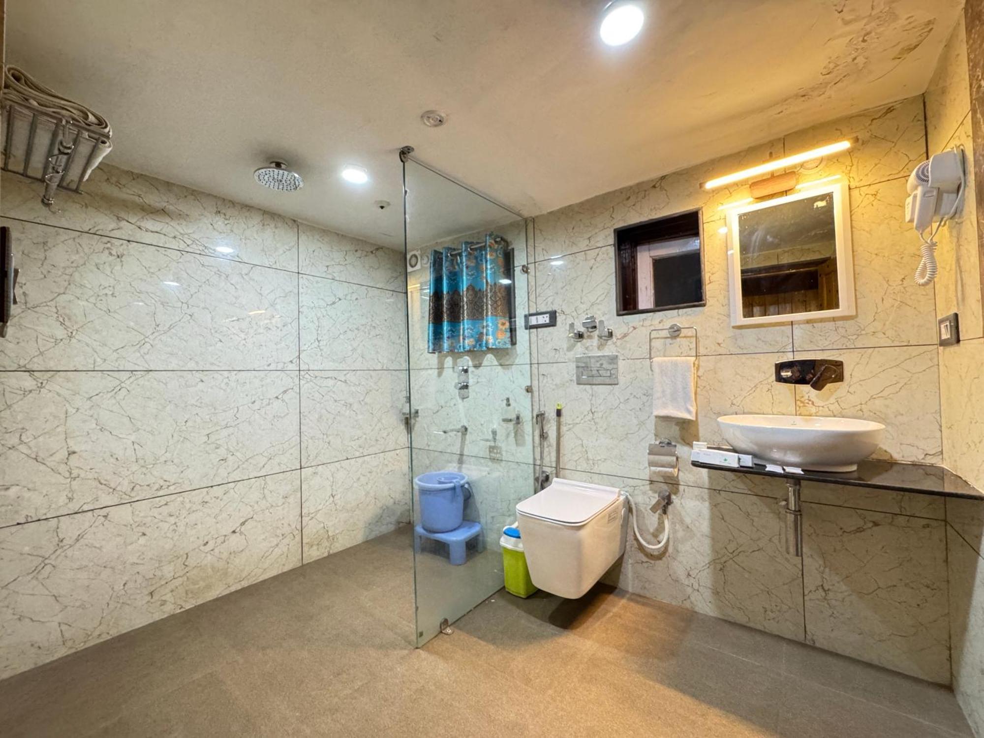 Bombay Palace Otel Pahalgām Dış mekan fotoğraf