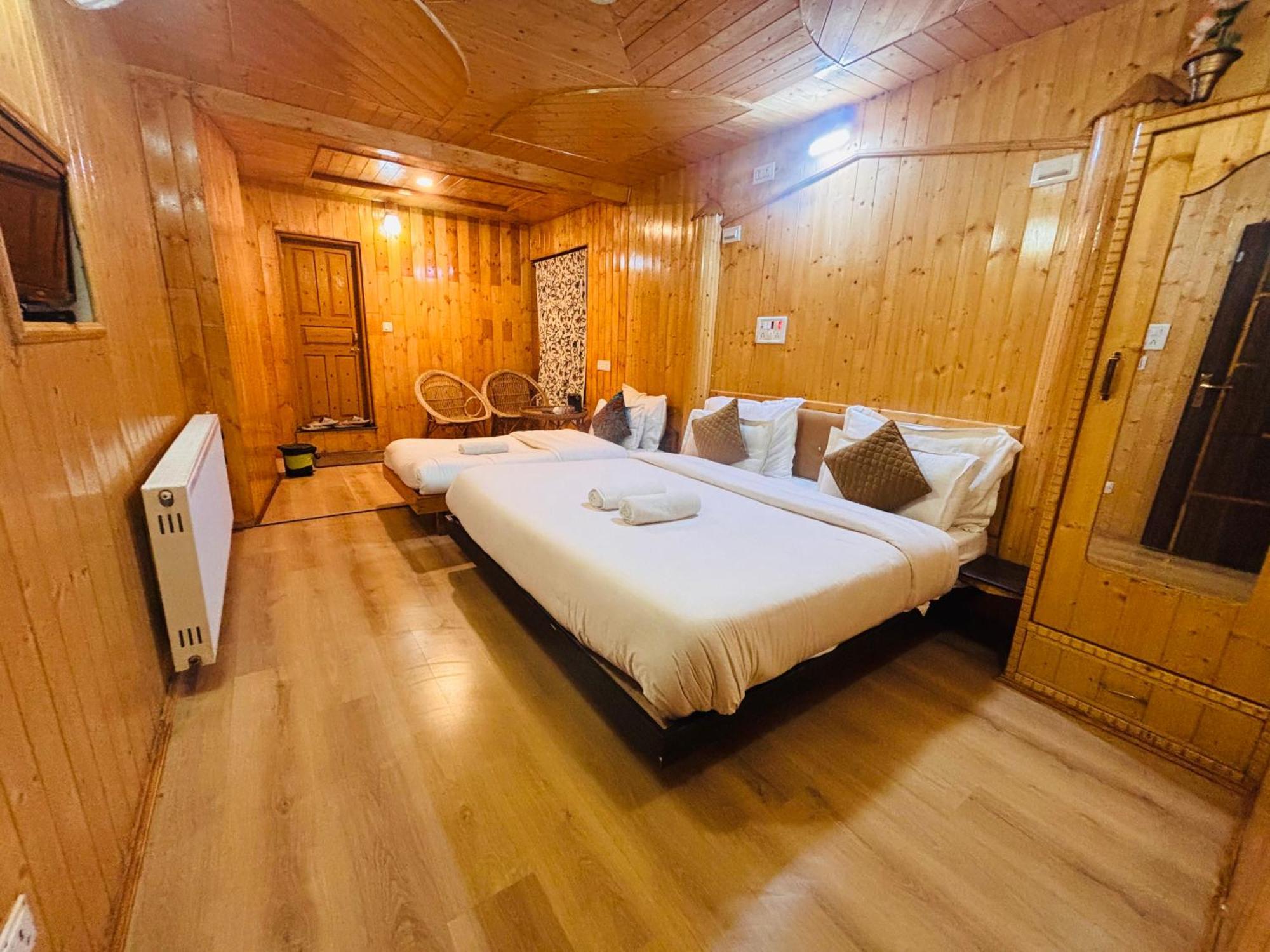 Bombay Palace Otel Pahalgām Dış mekan fotoğraf
